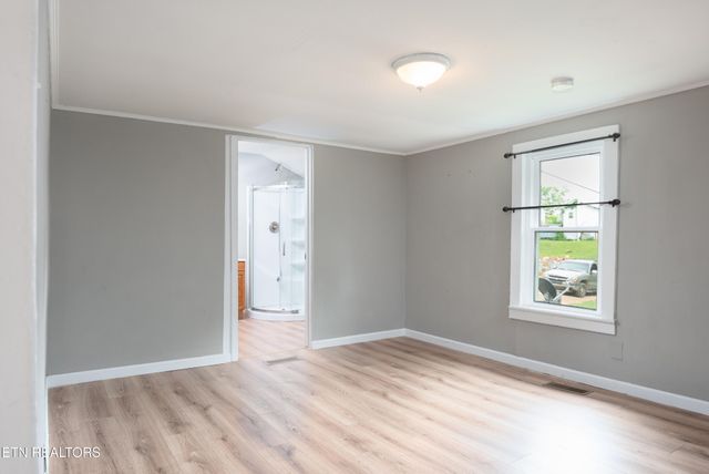 112 Pelham Rd, Knoxville, TN 37914