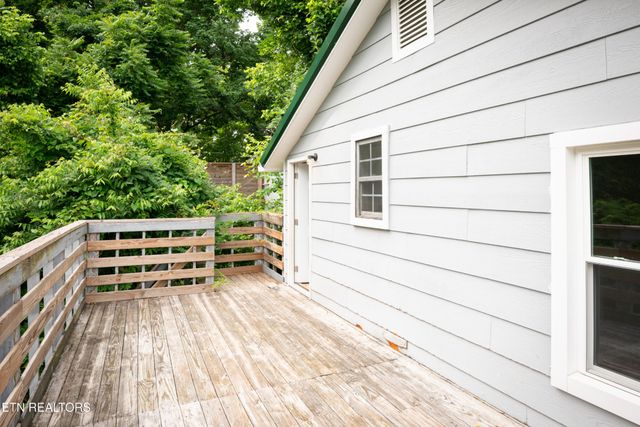 112 Pelham Rd, Knoxville, TN 37914