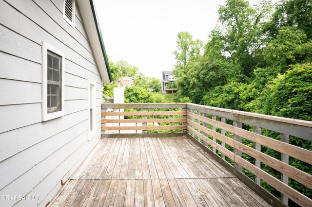 112 Pelham Rd, Knoxville, TN 37914