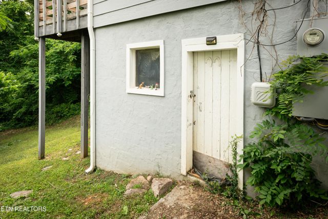 112 Pelham Rd, Knoxville, TN 37914