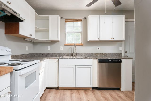 112 Pelham Rd, Knoxville, TN 37914