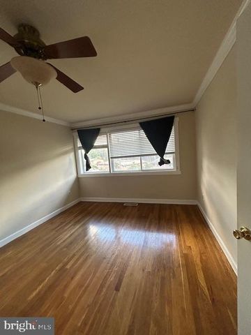 10142 FAIR WOODS DR, Fairfax, VA 22030