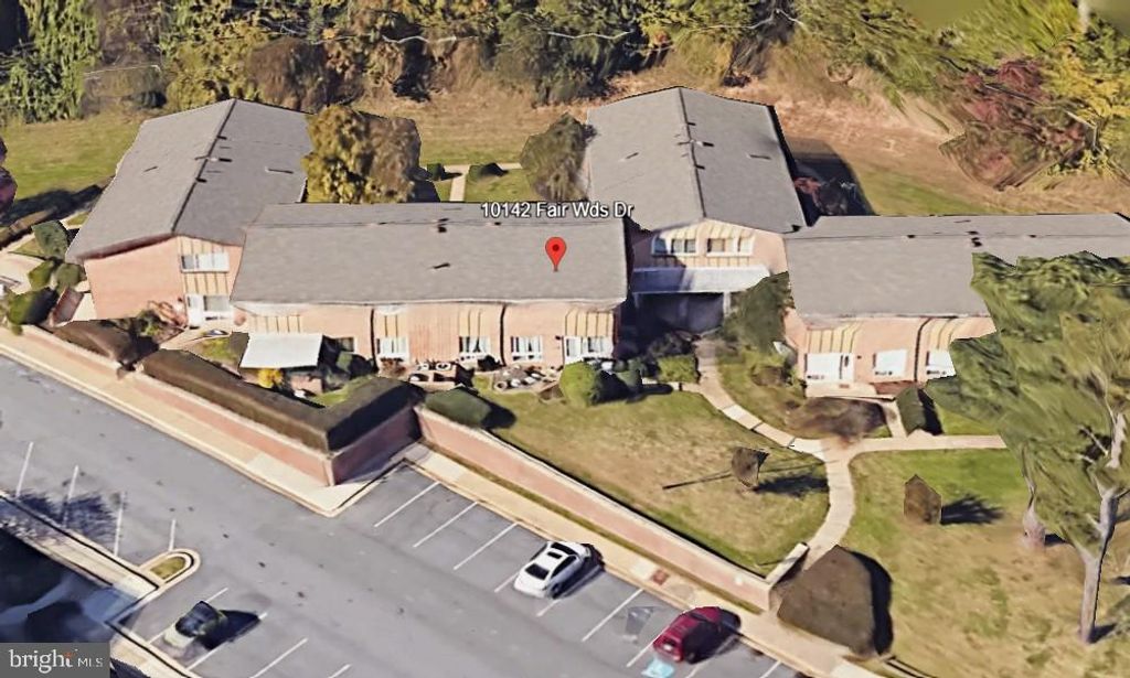 10142 FAIR WOODS DR, Fairfax, VA 22030