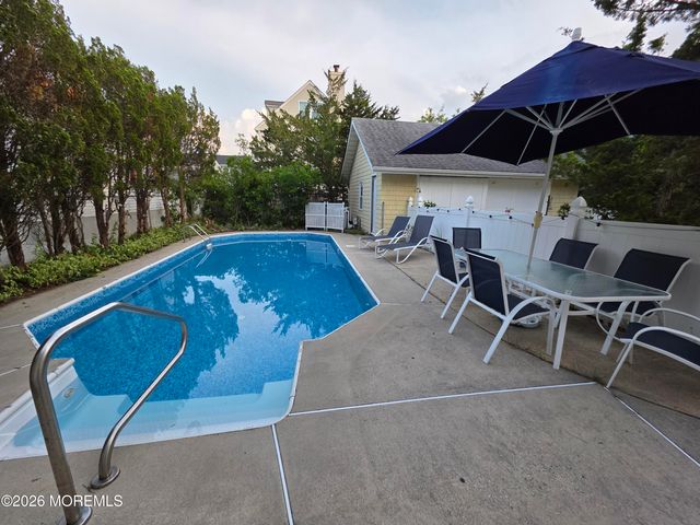 41 Brighton Avenue, Seaside Park, NJ 08752