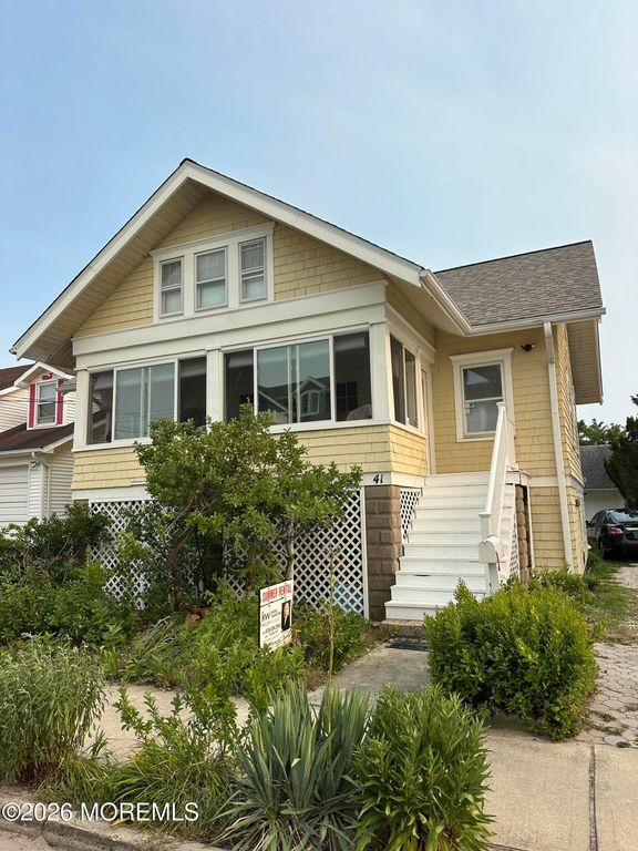 41 Brighton Avenue, Seaside Park, NJ 08752