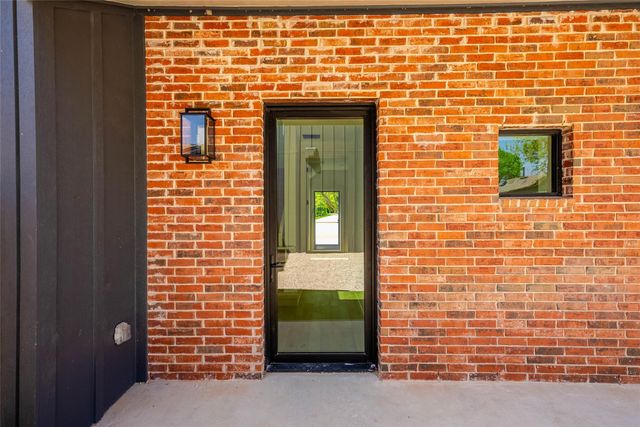 3306 Larry LN B, Austin, TX 78722