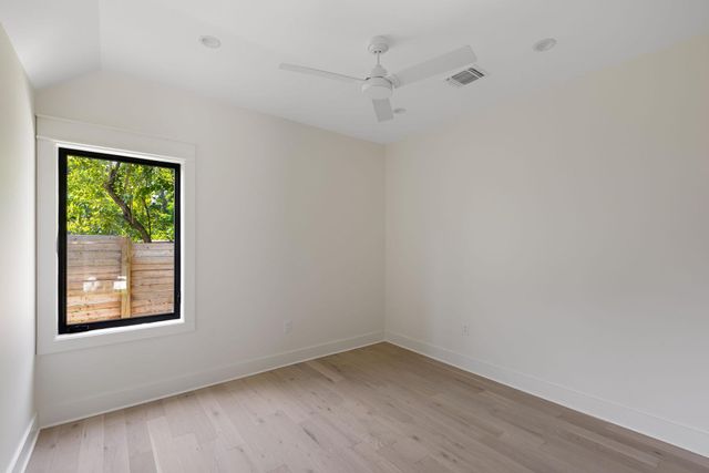 3306 Larry LN B, Austin, TX 78722