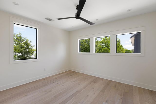 3306 Larry LN B, Austin, TX 78722