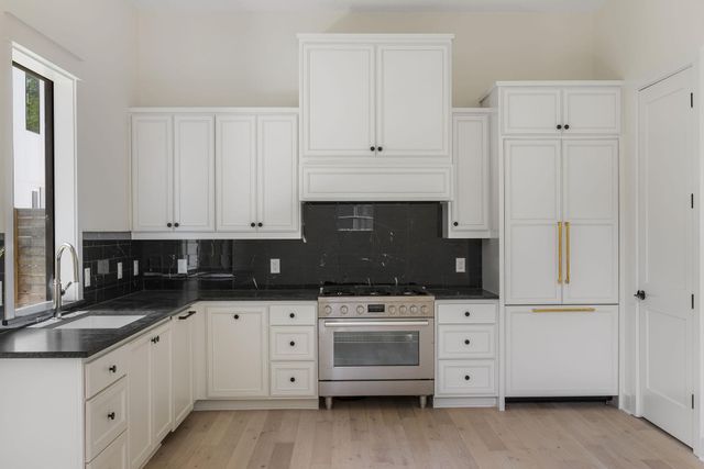 3306 Larry LN B, Austin, TX 78722