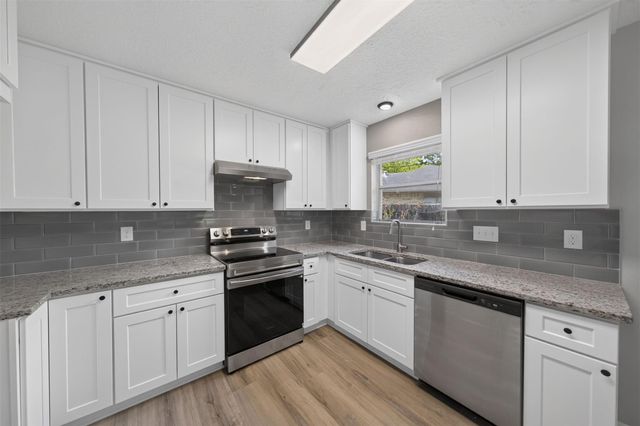 11746 Apple Bough Circle, Houston, TX 77067
