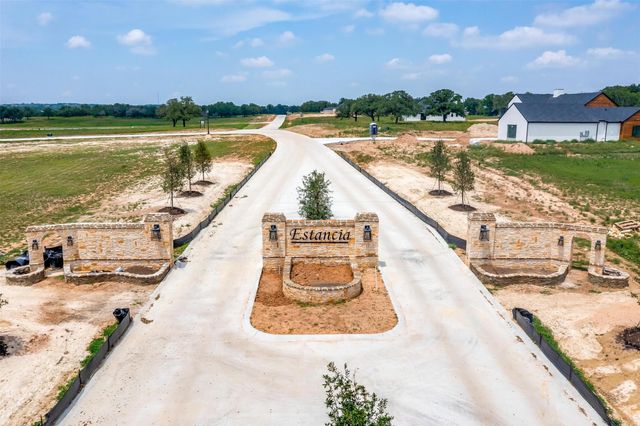 1031 Estancia Boulevard, Weatherford, TX 76088