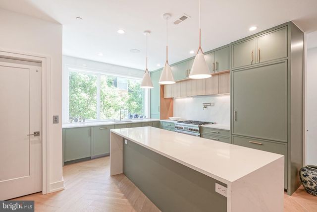 622 S CLARION ST, Philadelphia, PA 19147