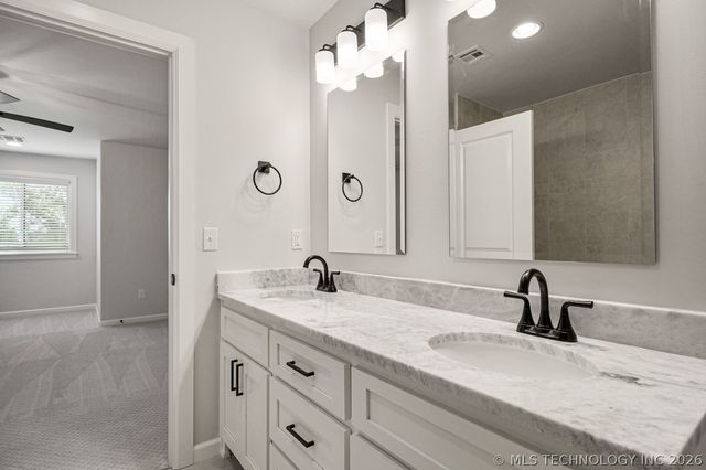 30601 E 63rd Street S, Broken Arrow, OK 74014