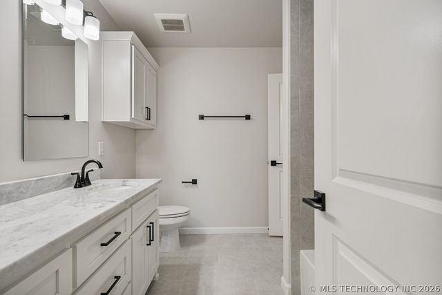 30601 E 63rd Street S, Broken Arrow, OK 74014