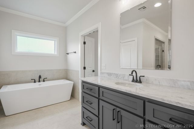 30601 E 63rd Street S, Broken Arrow, OK 74014