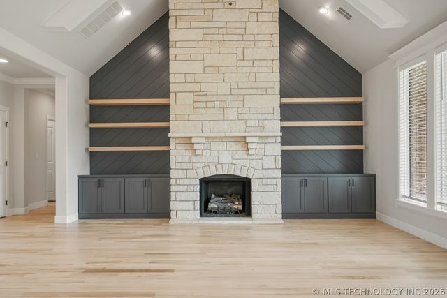 30601 E 63rd Street S, Broken Arrow, OK 74014