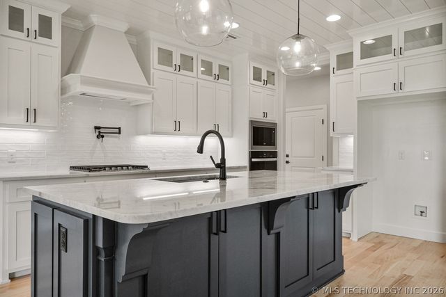 30601 E 63rd Street S, Broken Arrow, OK 74014