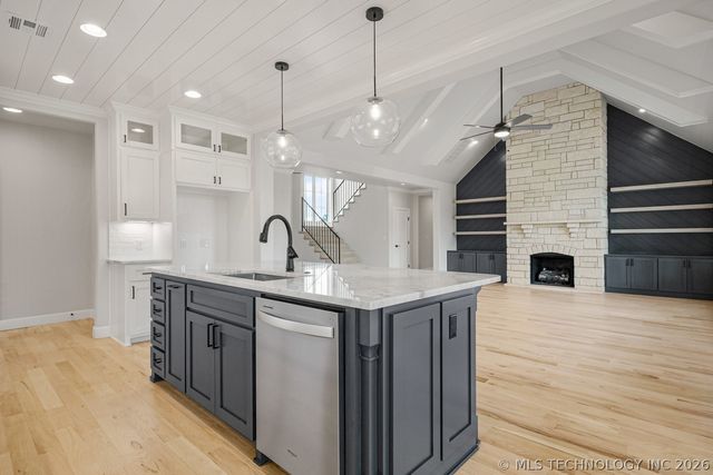 30601 E 63rd Street S, Broken Arrow, OK 74014