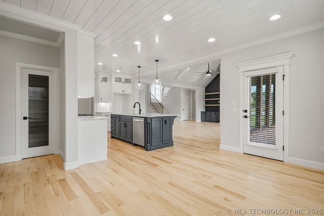 30601 E 63rd Street S, Broken Arrow, OK 74014