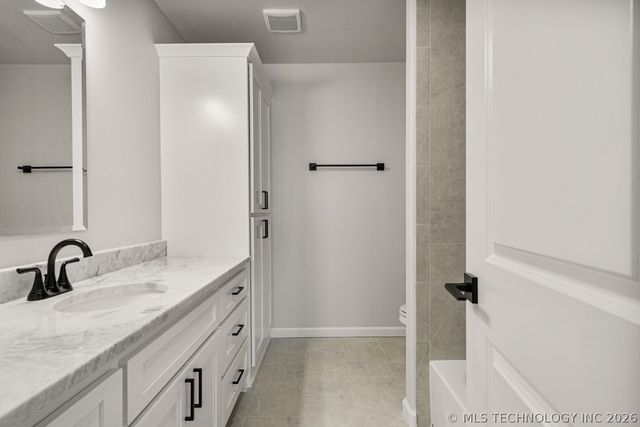 30601 E 63rd Street S, Broken Arrow, OK 74014