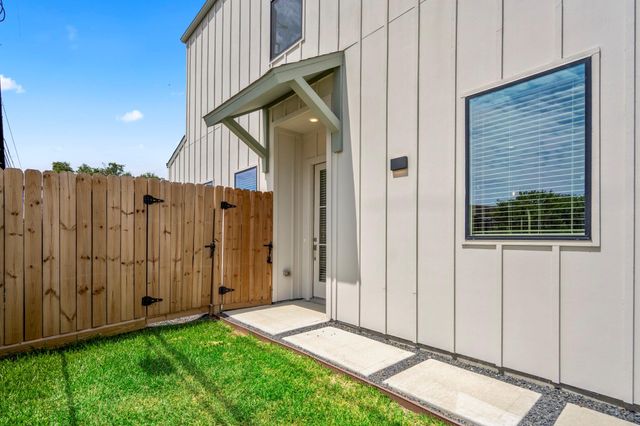 8414 Pech Landing Drive, Houston, TX 77055