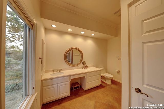 111 MAUK RD, Ingram, TX 78025