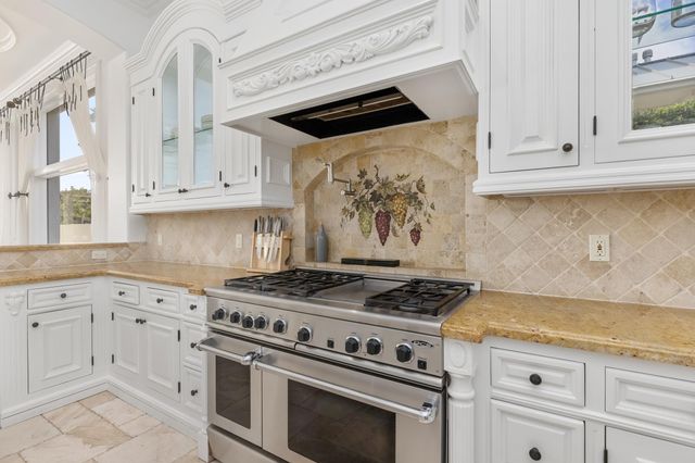 3201 NE 27th Avenue, Lighthouse Point, FL 33064