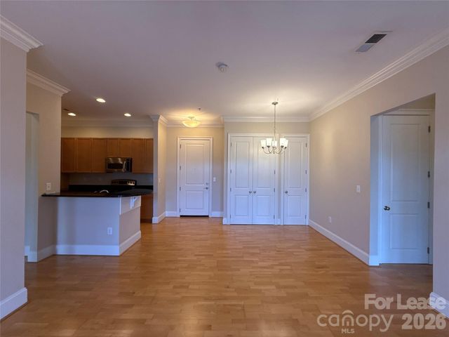 2988 Selwyn Avenue, Charlotte, NC 28209