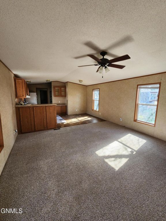 4409 Patriot Drive, Bismarck, ND 58503 photo 4