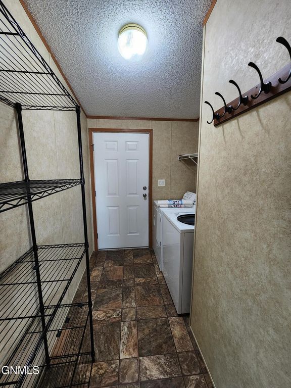 4409 Patriot Drive, Bismarck, ND 58503 photo 6