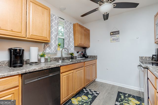 1027 Carl Vinson Parkway, Centerville, GA 31028