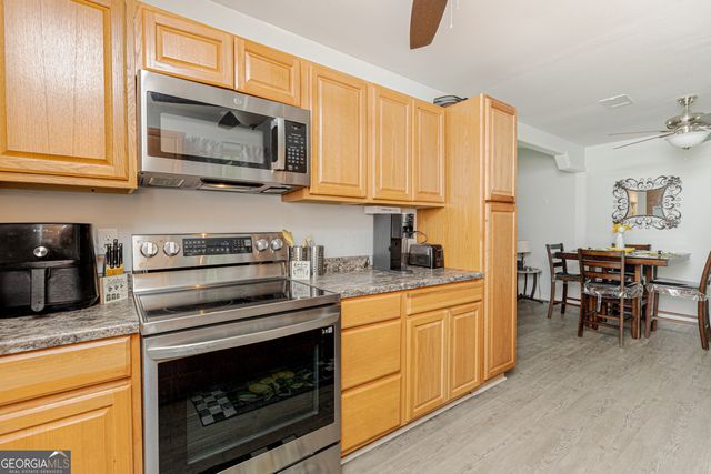 1027 Carl Vinson Parkway, Centerville, GA 31028