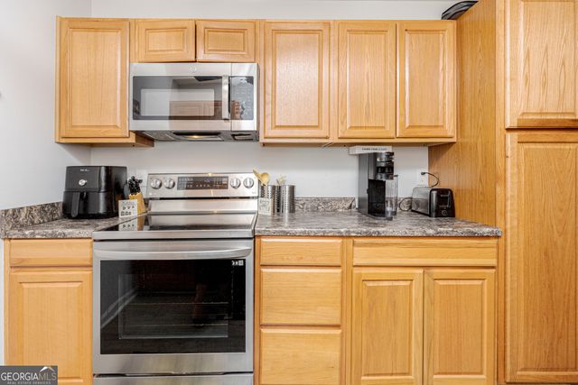 1027 Carl Vinson Parkway, Centerville, GA 31028