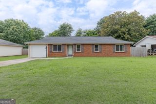 1027 Carl Vinson Parkway, Centerville, GA 31028