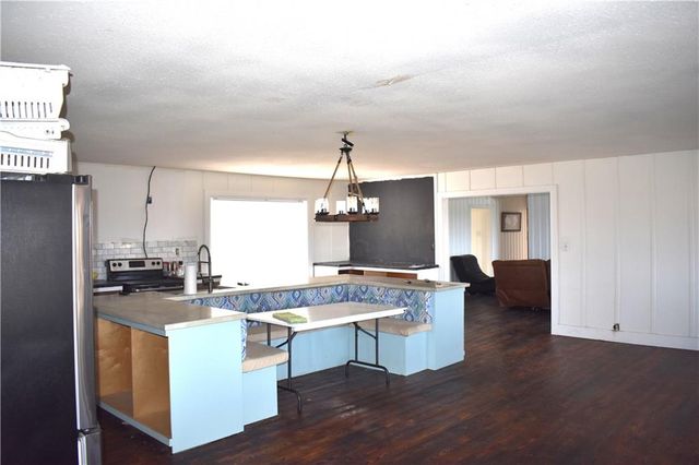 708 Lakeshore Drive, Rushville, MO 64484