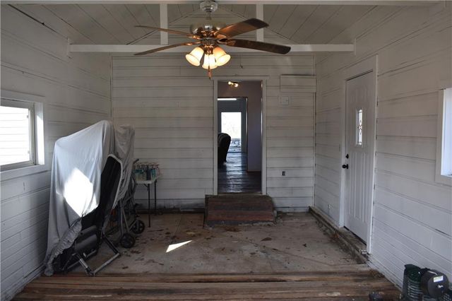 708 Lakeshore Drive, Rushville, MO 64484