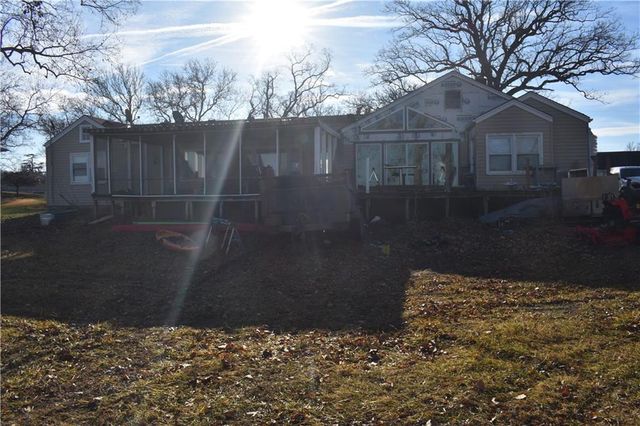 708 Lakeshore Drive, Rushville, MO 64484