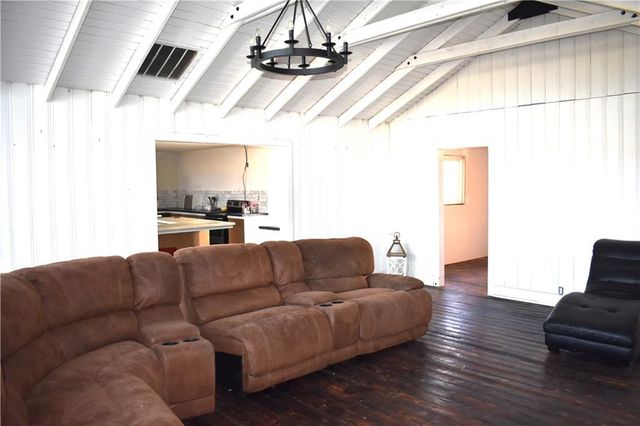 708 Lakeshore Drive, Rushville, MO 64484