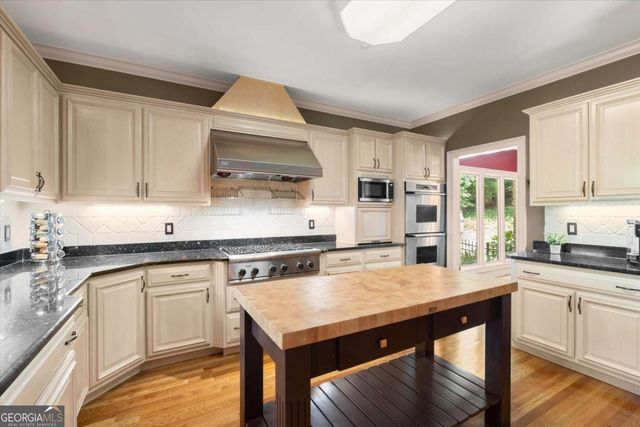 3686 Suwanee Creek Court, Suwanee, GA 30024