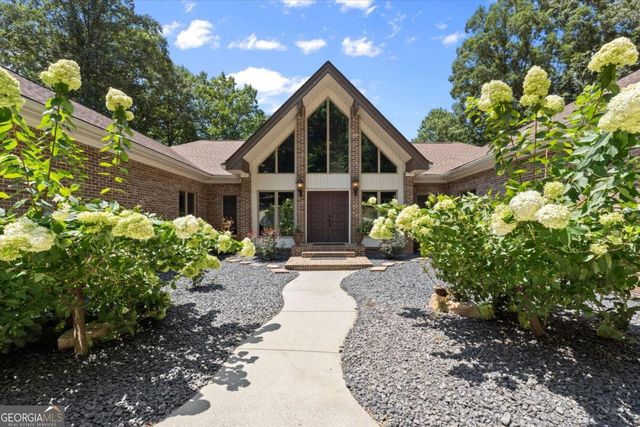 3686 Suwanee Creek Court, Suwanee, GA 30024