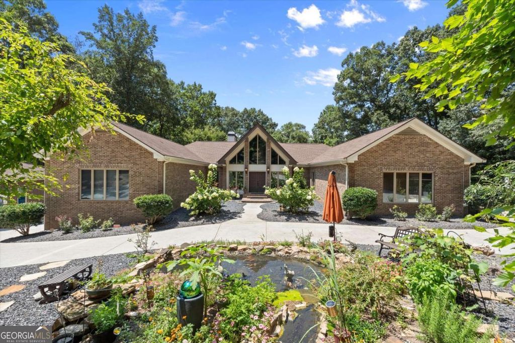 3686 Suwanee Creek Court, Suwanee, GA 30024