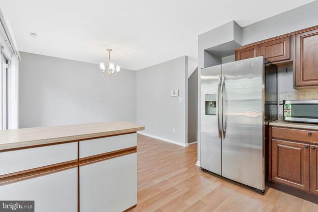21676 CALAMARY CIR, Sterling, VA 20164