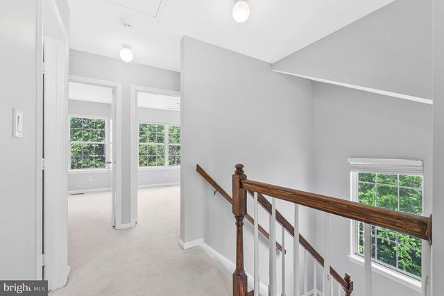 21676 CALAMARY CIR, Sterling, VA 20164