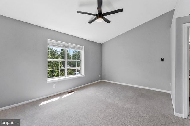21676 CALAMARY CIR, Sterling, VA 20164