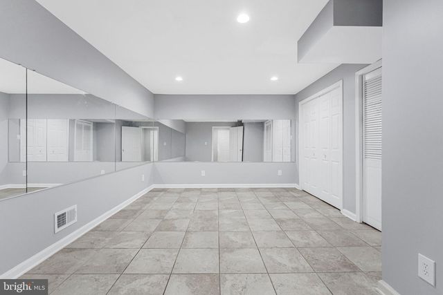 21676 CALAMARY CIR, Sterling, VA 20164