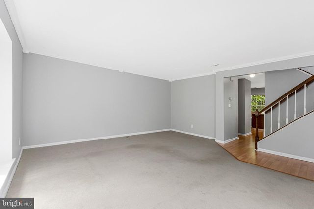 21676 CALAMARY CIR, Sterling, VA 20164