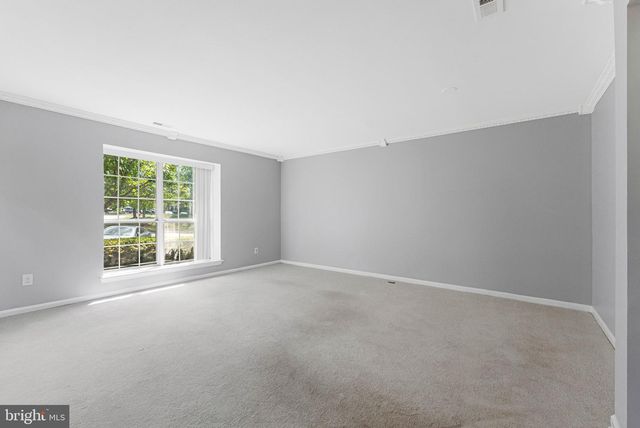 21676 CALAMARY CIR, Sterling, VA 20164