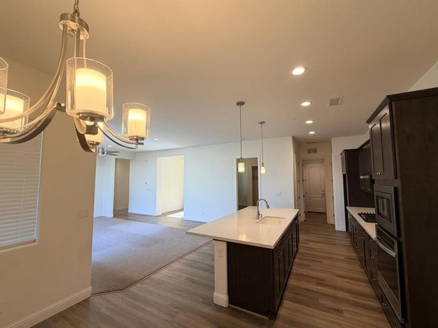 2935 21st Avenue, Kingsburg, CA 93631