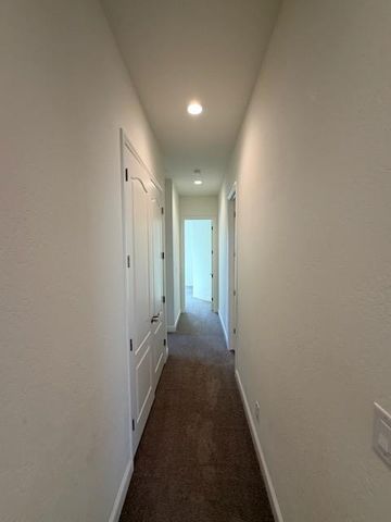 2935 21st Avenue, Kingsburg, CA 93631