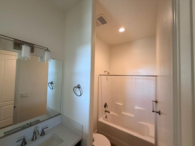 2935 21st Avenue, Kingsburg, CA 93631
